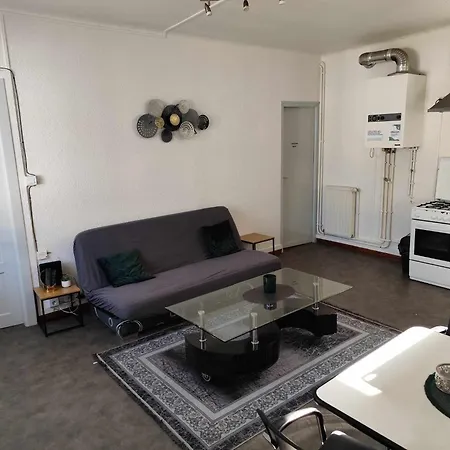 Apartment Au Calme. Thaon-les-Vosges